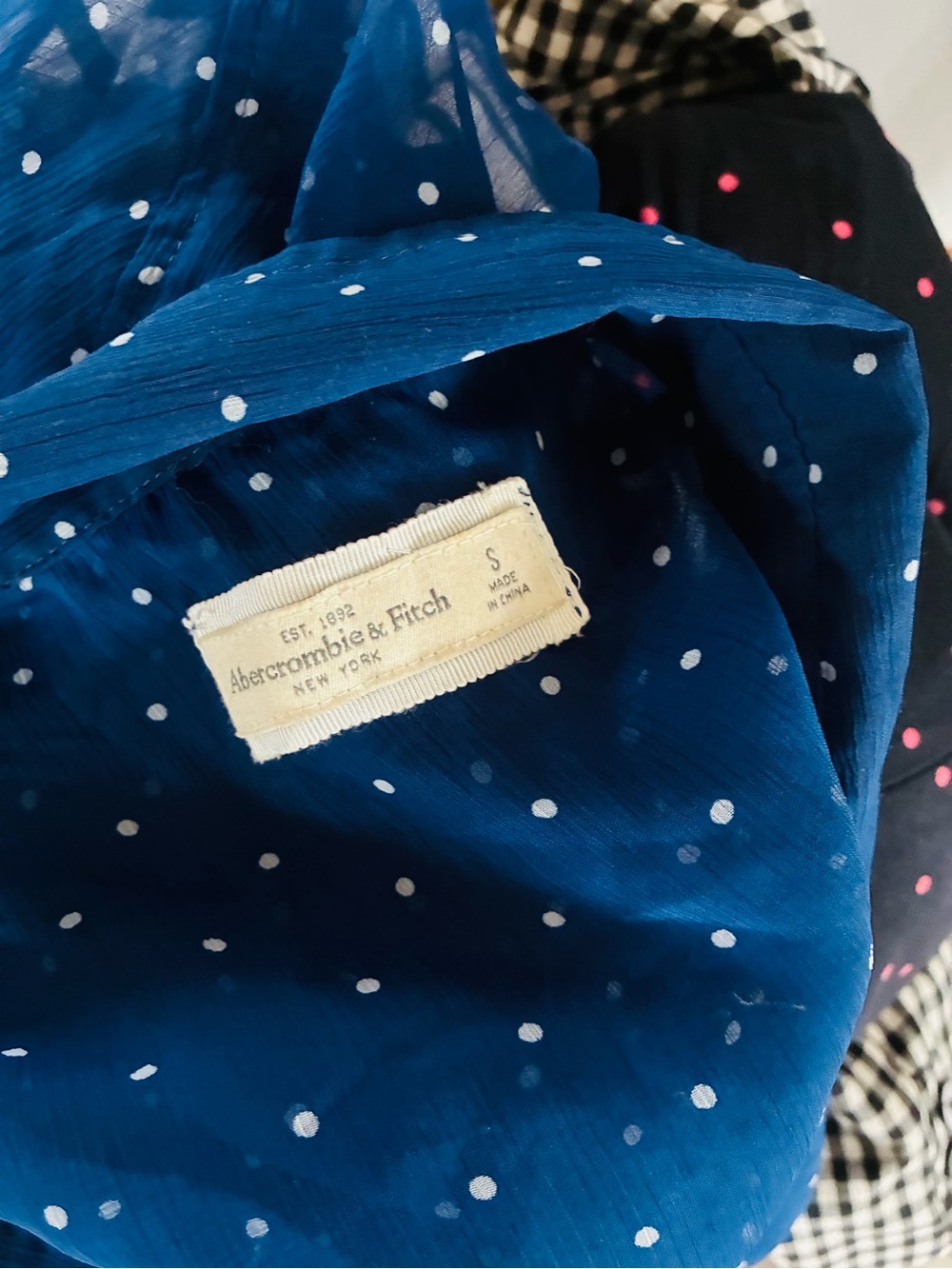 Abercrombie & Fitch Navy Polka Dot Sheer Button Down Blouse Top Size S - Picture 5 of 5